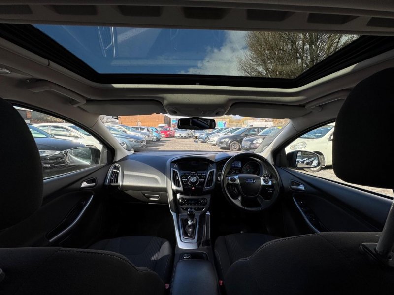 FORD FOCUS