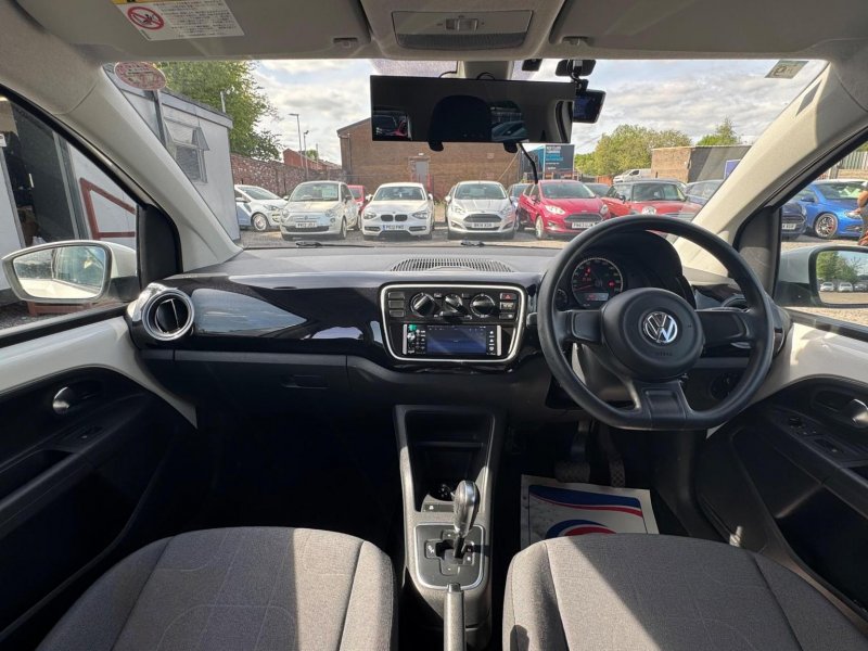 VOLKSWAGEN UP