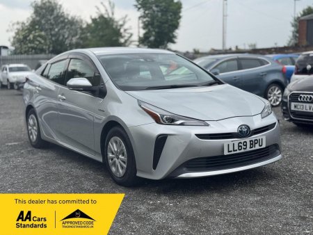 TOYOTA PRIUS